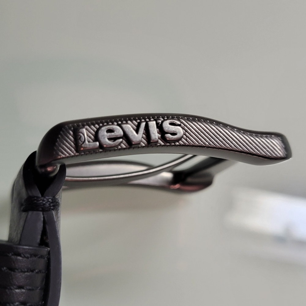 Levi's Black Belt Large 38-40 Synthetic Leather Top Leather Lining